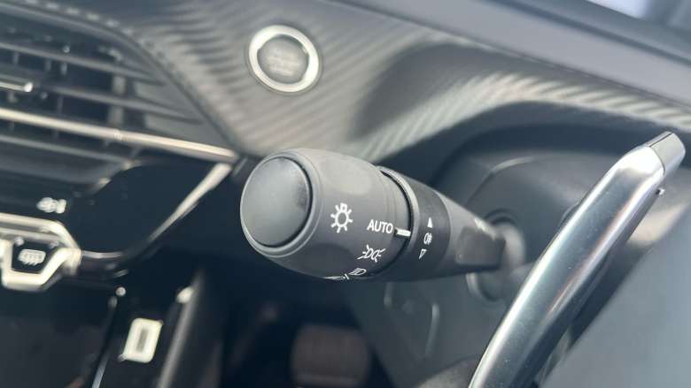 Peugeot 208 1.2 Hybrid 110 Allure 5dr e-DSC6 Petrol Hatchback